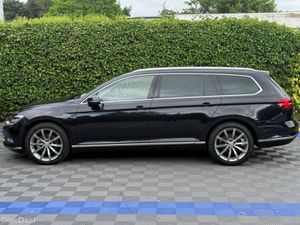 Volkswagen Passat HIGHLINE VARIANT 2.0 TDI AUTO // - Image 3
