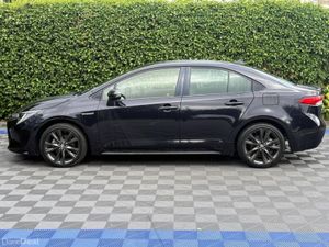 Toyota Corolla WXB EDITION 1.8 HYBRID AUTO // HALF - Image 3