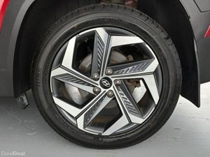 Hyundai Tucson ix35 Executive 4WD 5DR Auto - Image 3