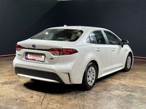 Toyota Corolla 1.8 HYBRID G-X - LED HEADLIGHTS - T - Image 4