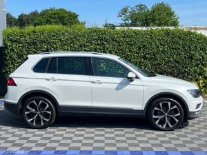 Volkswagen Tiguan HIGHLINE R-LINE PACK 2.0 TDI 4MO - Image 2