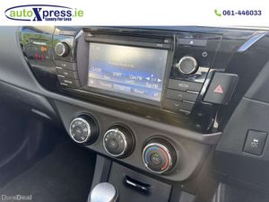 Toyota Corolla 1.6 Petrol Automatic - Image 4