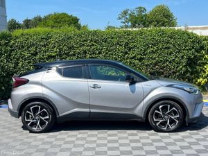 Toyota C-HR 1.8 HYBRID AUTO // HALF LEATHER INTERI - Image 2