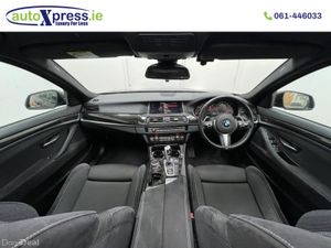 BMW 5-Series M-SPORT 523D TOURING, Reverse camera - Image 2
