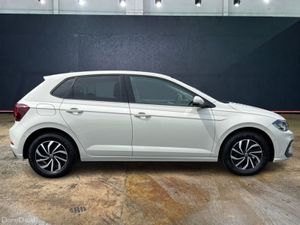 Volkswagen Polo 1.0 AUTOMATIC - FACTORY ALLOYS - P - Image 2