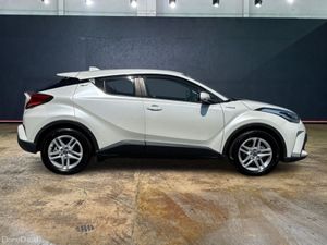 Toyota C-HR 1.8 HYBRID AUTOMATIC SUV - FACTORY ALL - Image 2