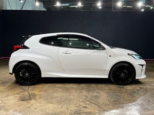 Toyota Yaris GR YARIS - 1.5 AUTOMATIC - 18'' GR AL - Image 3