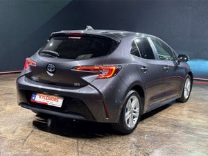 Toyota Corolla 1.8 HYBRID AUTOMATIC - G EDITION - - Image 4