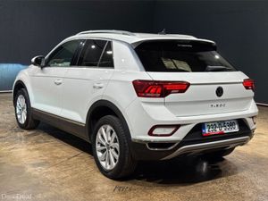 Volkswagen T-Roc 1.5 TSI AUTOMATIC - CRUISE CONTRO - Image 4