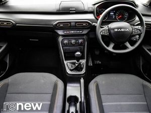 Dacia Sandero Stepway TCe 90 STEPWAY Essential - Image 3