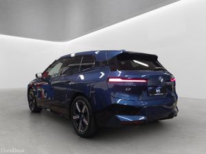 2023 BMW IX XDRIVE 40 M-SPORT. - Image 3