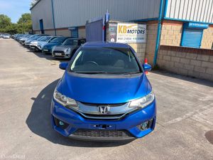 2014 HONDA FIT HYBRID, SELF CHARGING, FRESH NCT - Image 2