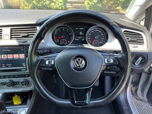 Volkswagen Golf COMFORTLINE 1.2 TSI AUTO // APPLE - Image 4