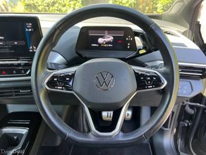 Volkswagen ID.4 PURE LIFE 52KWH // PARKING SENSORS - Image 4