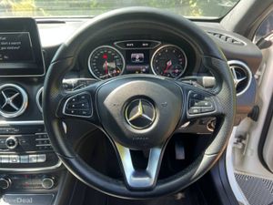 Mercedes-Benz A-Class A180 AMG-STYLE 1.6 AUTO // N - Image 4