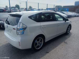 2013 Toyota Prius Hybrid Automatic 7 Seater - Image 4