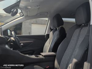 Peugeot 3008 ALLURE 1.5 HDI 130 AUTO 6 6.2 4DR - Image 4