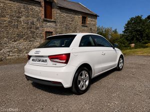 Audi a1 1 litre petrol Only 76kilometers - Image 4