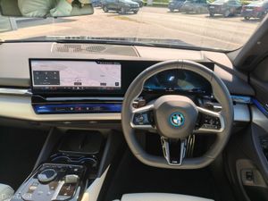 BMW 5-Series 530e M Sport - Image 4