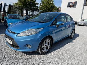*LOW KM* 2010 Ford Fiesta 1.25 Titanium - Image 3