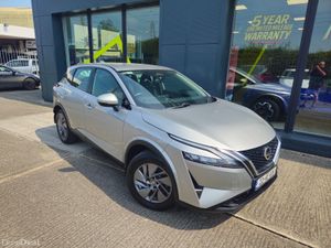 Nissan Qashqai 1.3 PET MILD HYBRID SV - Image 4
