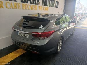 Hyundai i40 1.7 Crdi SE NAV Bl/dr 141 5DR - Image 4