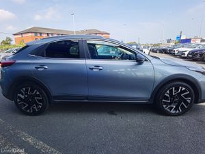 KIA XCEED 1.6 AUTOMATIC PETROL PLUG-IN HYBRID - Image 4