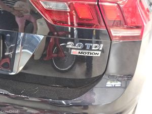16 VOLKSWAGEN TIGUAN 4MOTION - Image 4