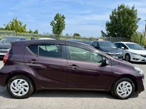 TOYOTA  AQUA  2015 1.5 HYBRID - Image 4