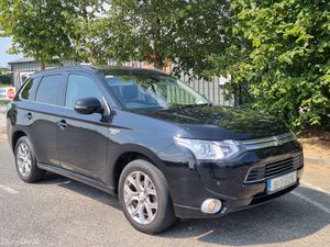 Mitsubishi Outlander 2015 automatic.  Hybrid €8990 - Image 3