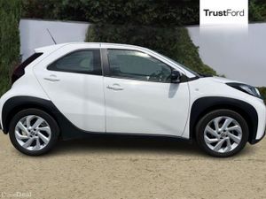 Toyota Aygo X Pure - Image 3