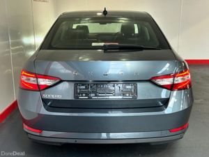Skoda Superb STYLE 1.6 TDI 120HP DSG 4DR AUTO - Image 3