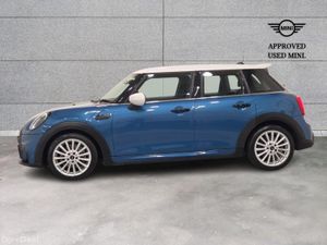 Mini Cooper 5-Door Cooper Sport - Image 3