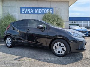 Toyota Aqua X AUTOMATIC HYBRID 1.5 PETROL //REVERS - Image 3