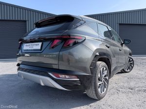 Hyundai Tucson 212’ Executive LOW MILEAGE - Image 4