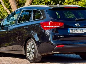 Kia Ceed 2015 xe high spec in immaculate condition - Image 4