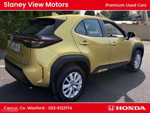 Toyota Yaris Cross CR LUNA 4DR AUTO - Image 3