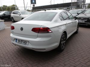 2019 VOLKSWAGEN PASSAT 2.0 TDI 150HP COMFORTLINE - Image 4