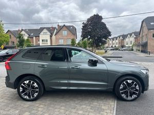 Volvo XC60 XC60 T6 Plus Dark AWD PHEV--Panoramic R - Image 4