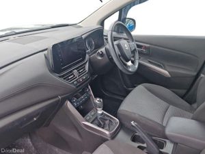 Suzuki SX4 S-Cross Hybrid SZ4 MT - Image 4