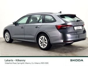 Skoda Octavia COMBI HUGE SAVING FROM NEW EX DEMO S - Image 4