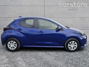 Toyota Yaris Hybrid X - Image 2
