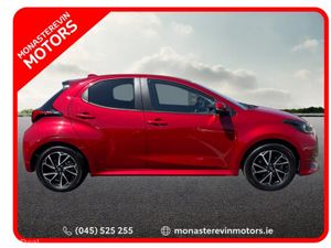 Toyota Yaris 1.5 LUNA SPORT 4DR A - Image 3
