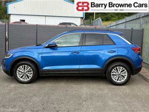 Volkswagen T-Roc LIFE TSI - Image 4