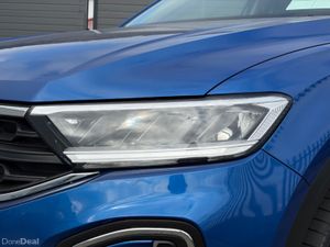 Volkswagen T-Roc LIFE TSI - Image 3
