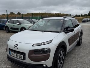 2017 Citroën C4 Cactus  | Automatic 1.2L Petrol - Image 2