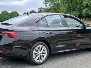 Skoda Octavia 2024 2.0 TDi AMBITION 5dr IRISH CAR - Image 4