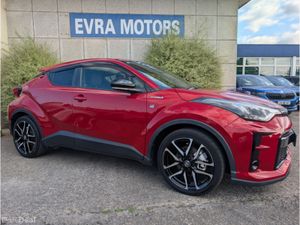 Toyota C-HR GR SPORT AUTOMATIC HYBRID 1.8 PETROL / - Image 3