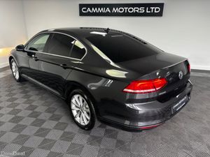 Volkswagen Passat CL 2.0 TDI MANUAL 6SPEED FWD 150 - Image 2