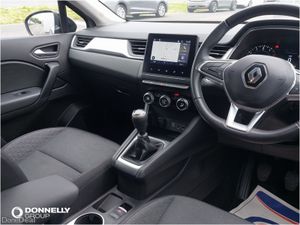 Renault Captur Hatchback Iconic Edition - Image 4